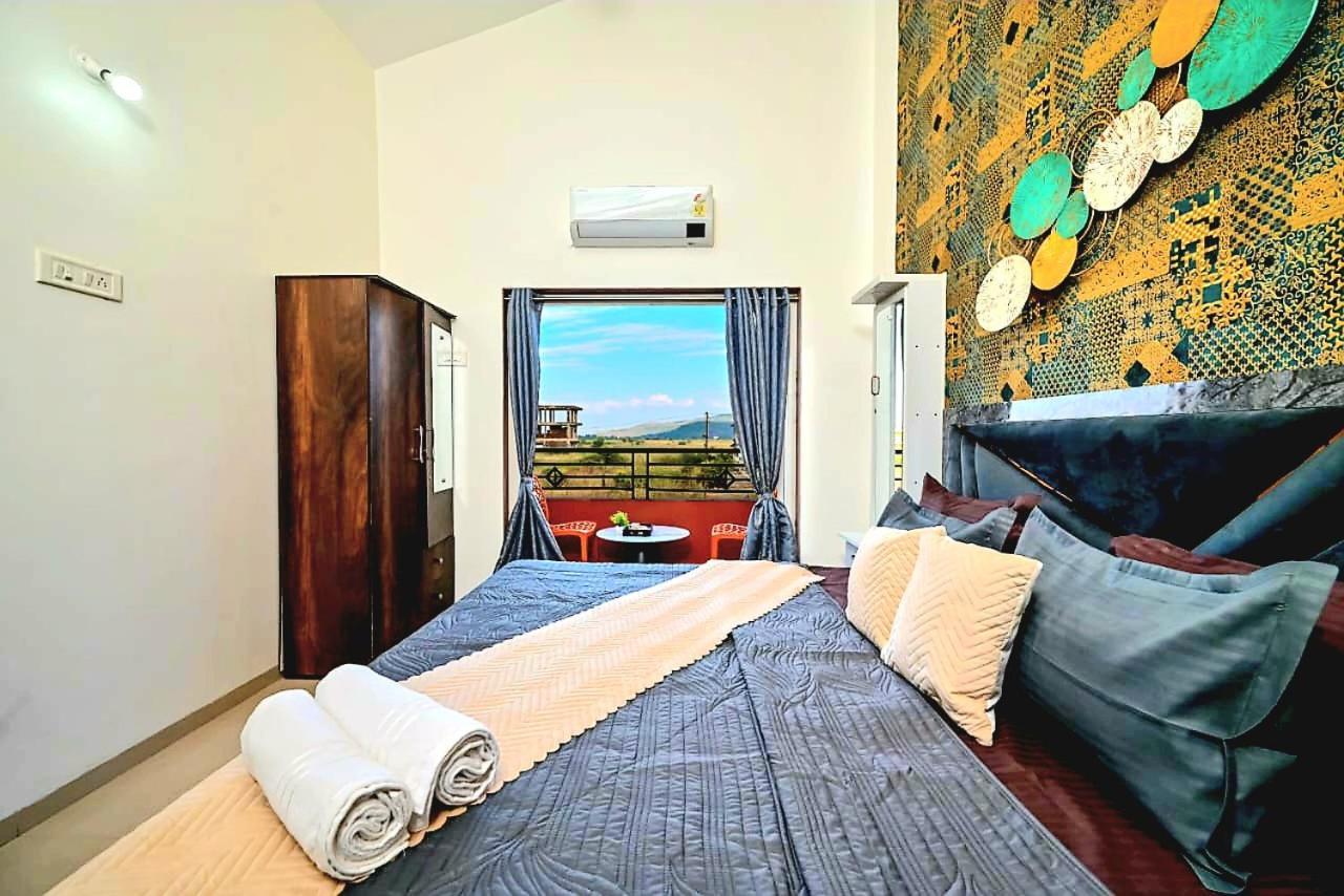 Ll Empyrean Stay Ll Airawat Villa Ll 2Bhk Ll Ac Ll Private Pool Ll Wifi Ll Lonavala Buitenkant foto